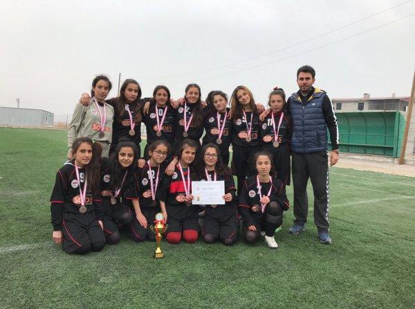 2016-2017 Yıldız Kızlar Futbol İl 4.sü Takımımız